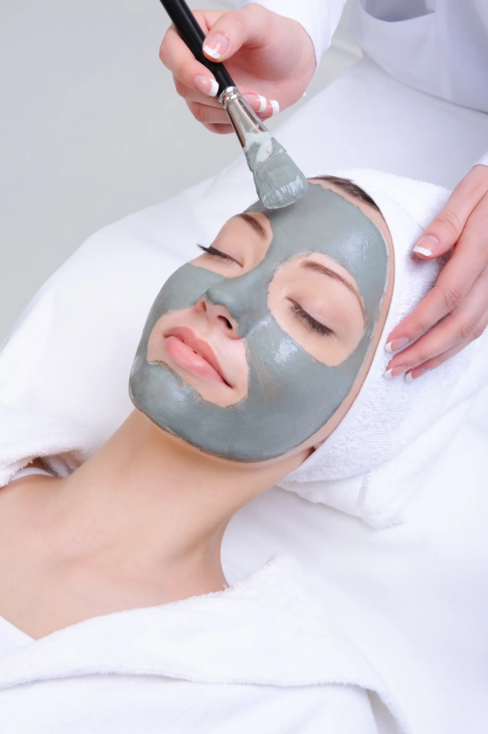 young-woman-using-cosmetic-procedure-beauty-salon